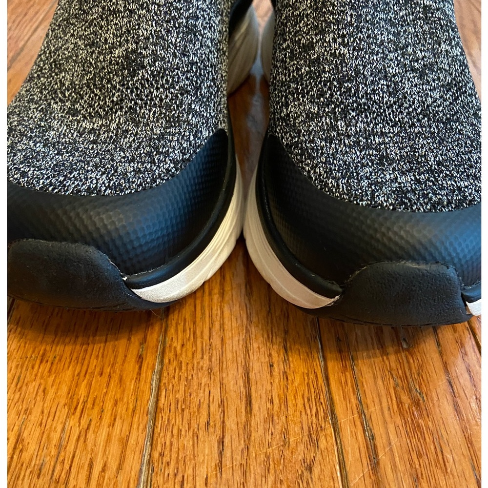 Women’s Sketchers D’Lux Walkers - Picture 4 of 14